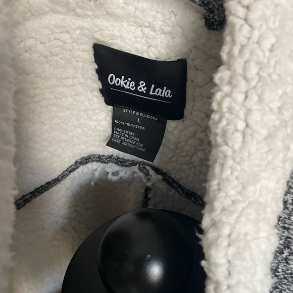 Ookie and Layla like new cozy jacket - Picture 2 of 4